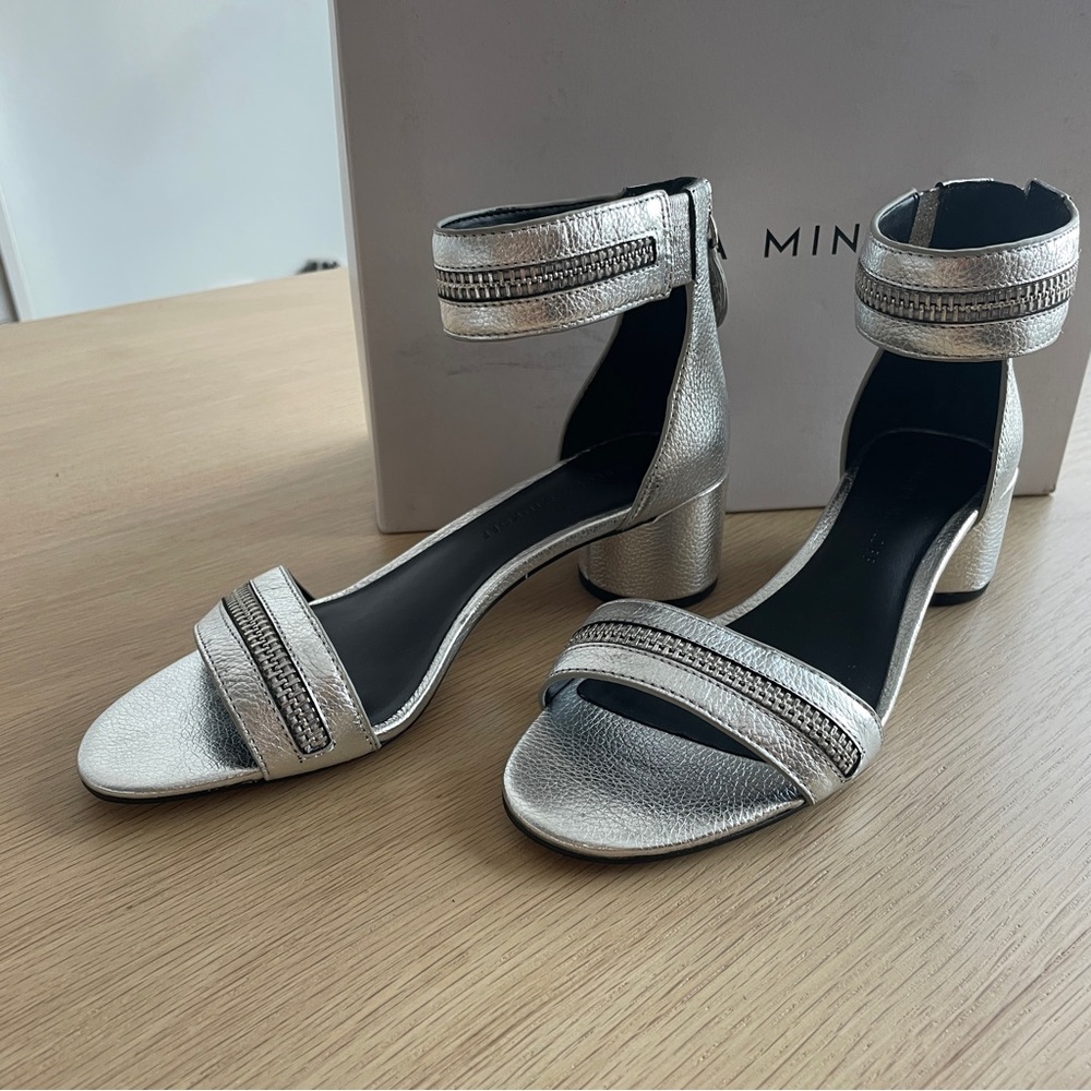 NEW Rebecca Minkoff Silver Ortenne Sandal size 6